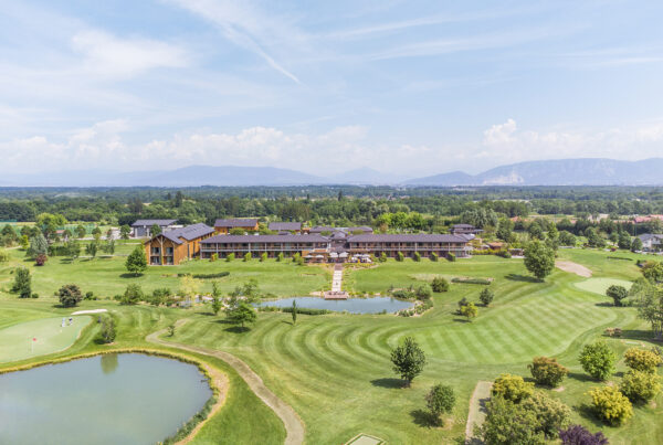 code-luxury-spa-equipment-hotel-spa-jiva-hill-resort-crozet-france-uk