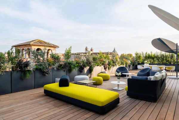 Arredi C.O.D.E. nella spa e sulla terrazza dell'hotel spa Romeo Hotel Roma.